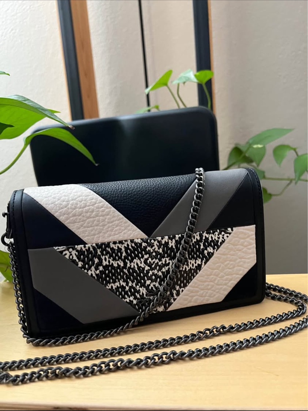 NWT Coach 38975 CALLIE FOLDOVER CHAIN CLUTCH WITH PATCHWORK AND SNAKESKIN DETAIL